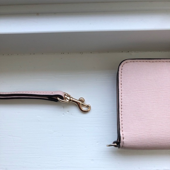 Perfect Condition Pink Coach Wristlet Wallet - Picture 3 of 6